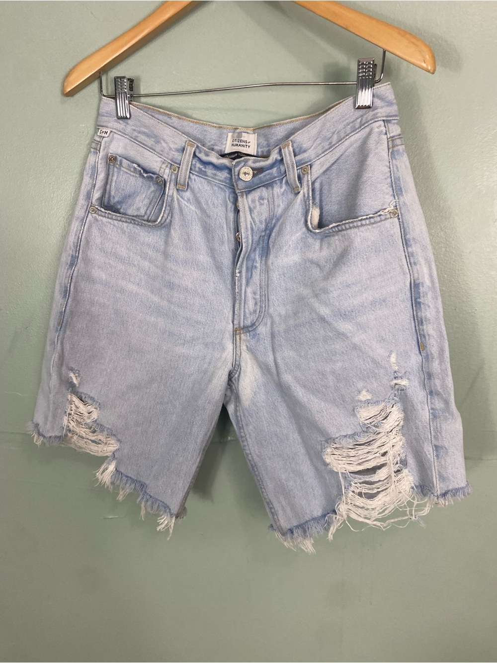 Citizens Of Humanity Ayla Short Distressed Size 27 Blue Denim